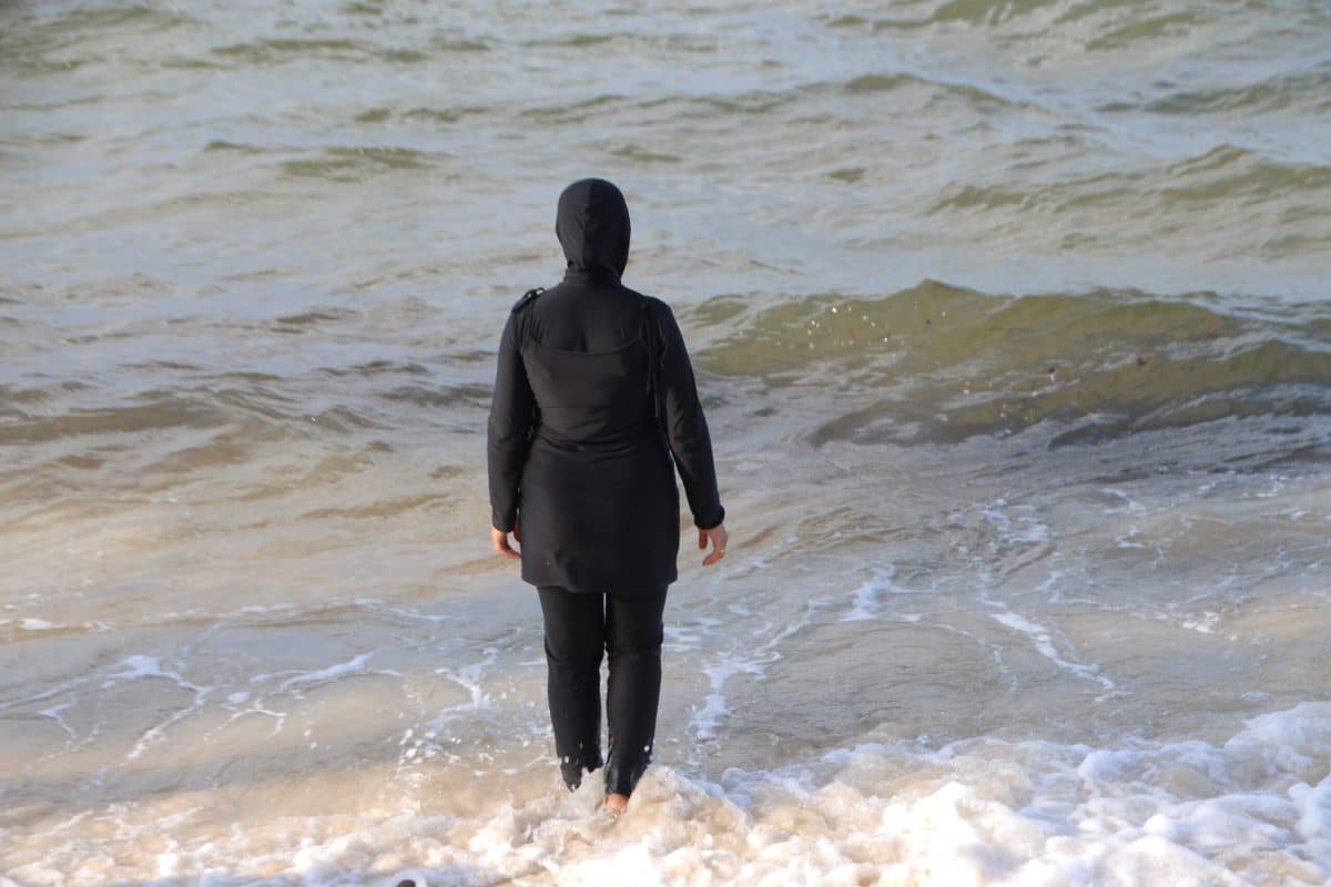 , Actu nationale: Sur les plages de Mandelieu-la-Napoule, il est interdit d’interdire le burkini #France